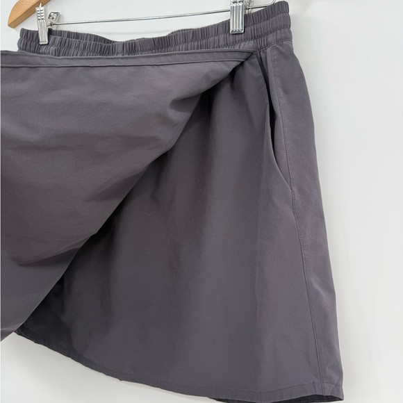 Patagonia Fleetwith Skort in Ink Black | Large - Picture 5 of 9